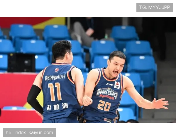 塔克33+9助广厦大胜同曦 卫冕冠军外援火力全开